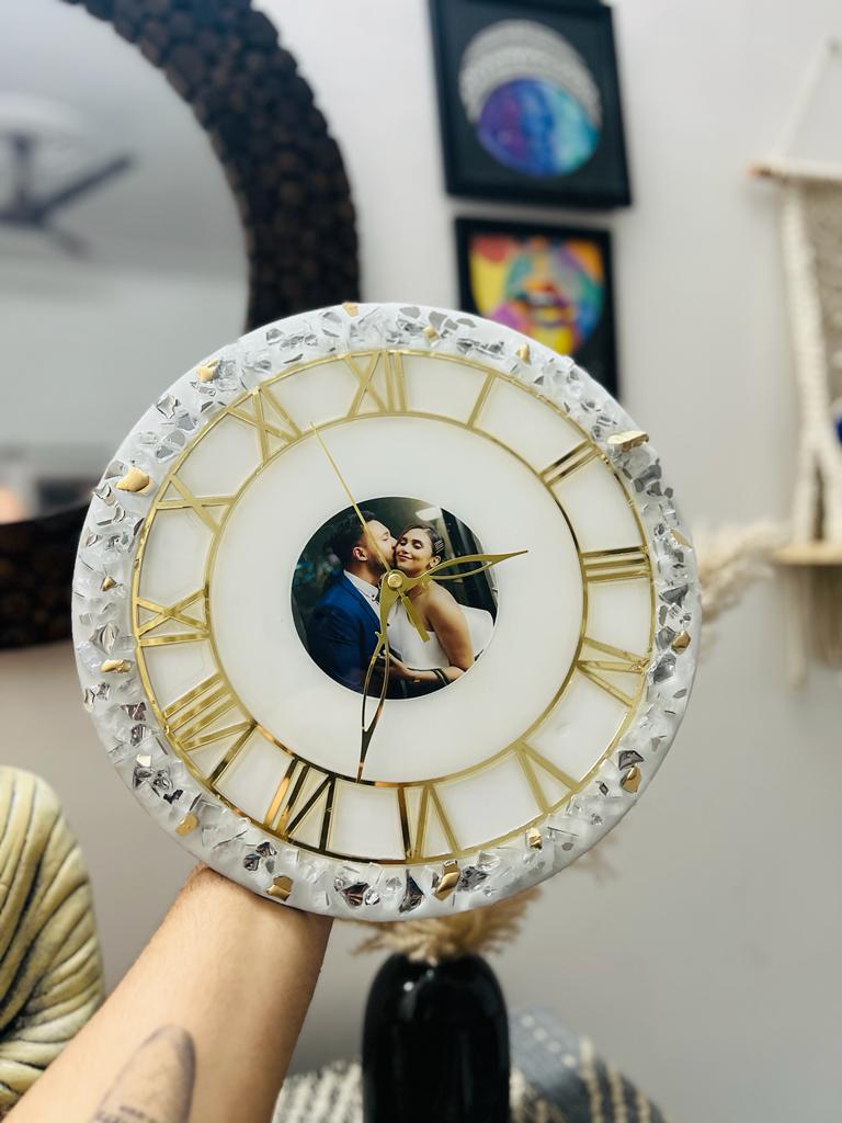 Customized Circle Shape Resin Clock