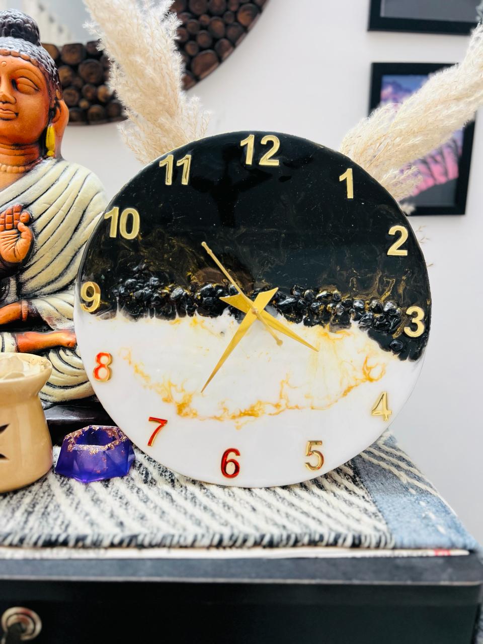 Customized Circle Shape Resin Clock