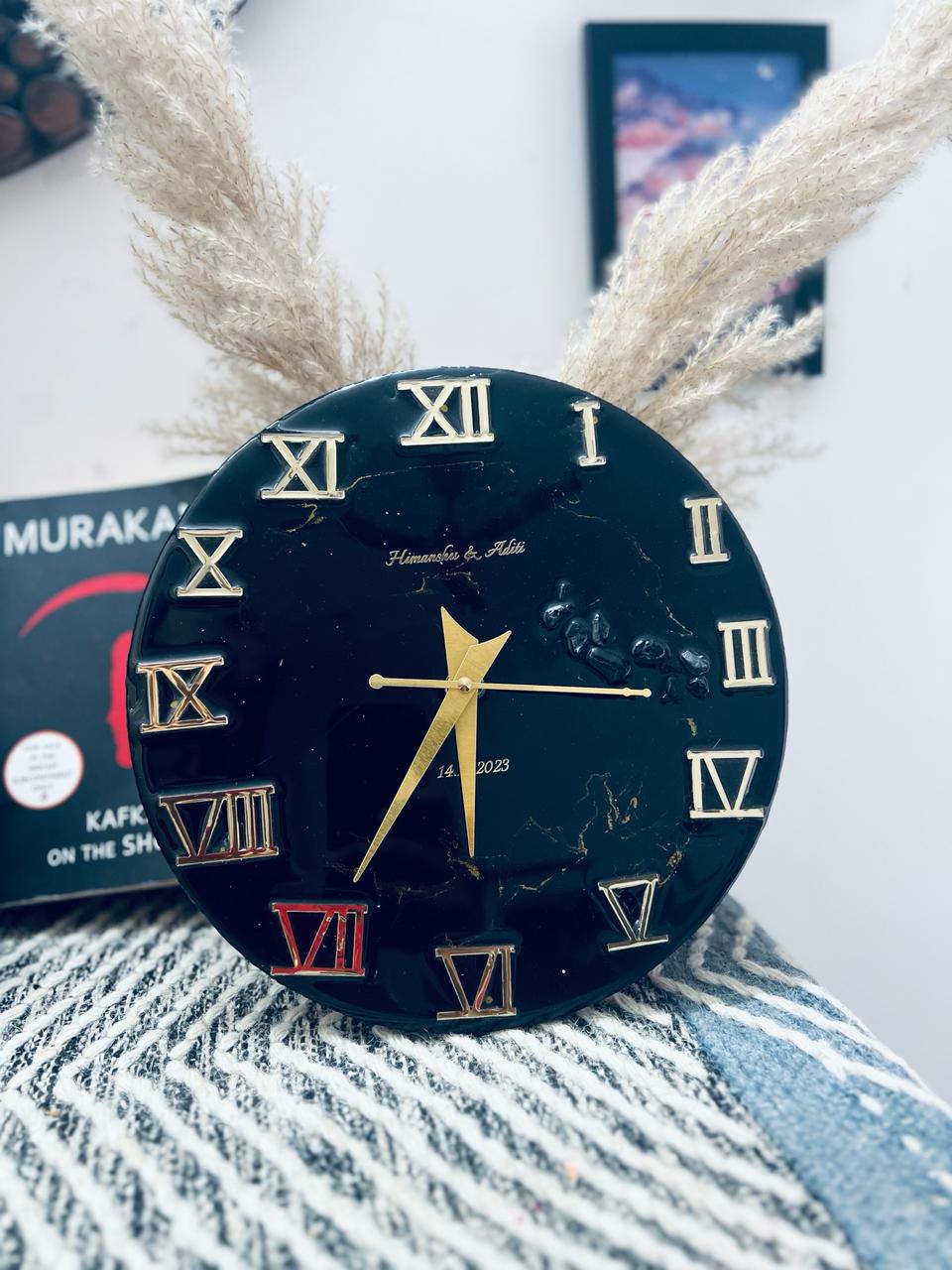 Customized Circle Shape Resin Clock